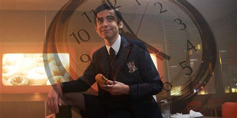  The Umbrella Academy, Zaman Yolculuğu ve Süper Güçlerle Dolu Bir Aile Draması!